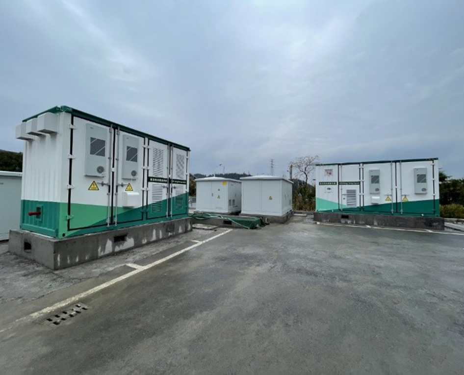 Station de stockage et de recharge d'énergie
