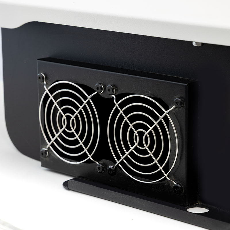 Onduleur solaire compact triphasé 220 V relié au réseau pour systèmes photovoltaïques de capacité moyenne
